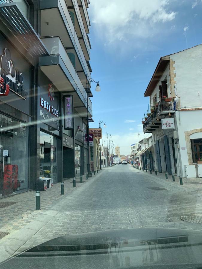 Tony'S Boutique Apartment Larnaca Dış mekan fotoğraf