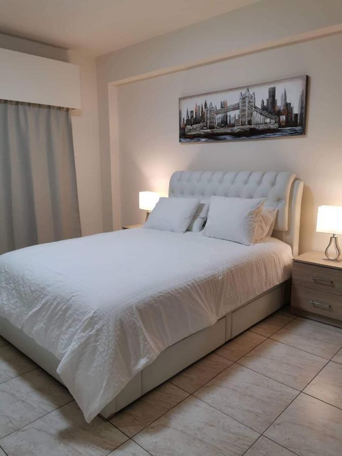 Tony'S Boutique Apartment Larnaca Dış mekan fotoğraf
