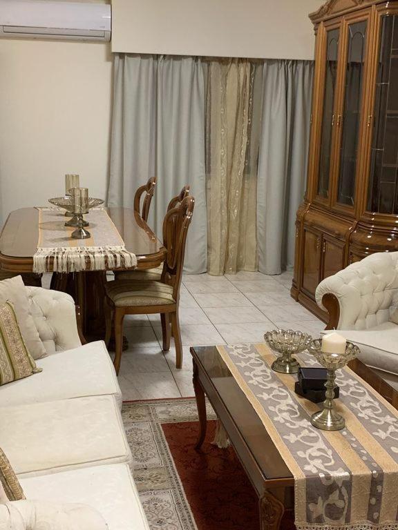 Tony'S Boutique Apartment Larnaca Dış mekan fotoğraf