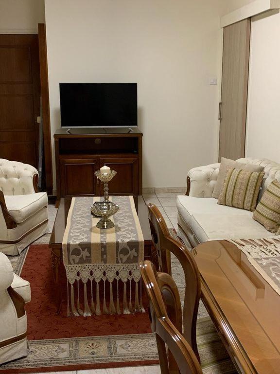 Tony'S Boutique Apartment Larnaca Dış mekan fotoğraf