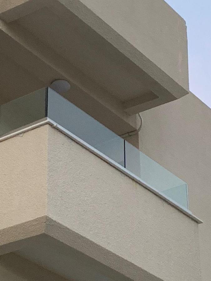 Tony'S Boutique Apartment Larnaca Dış mekan fotoğraf